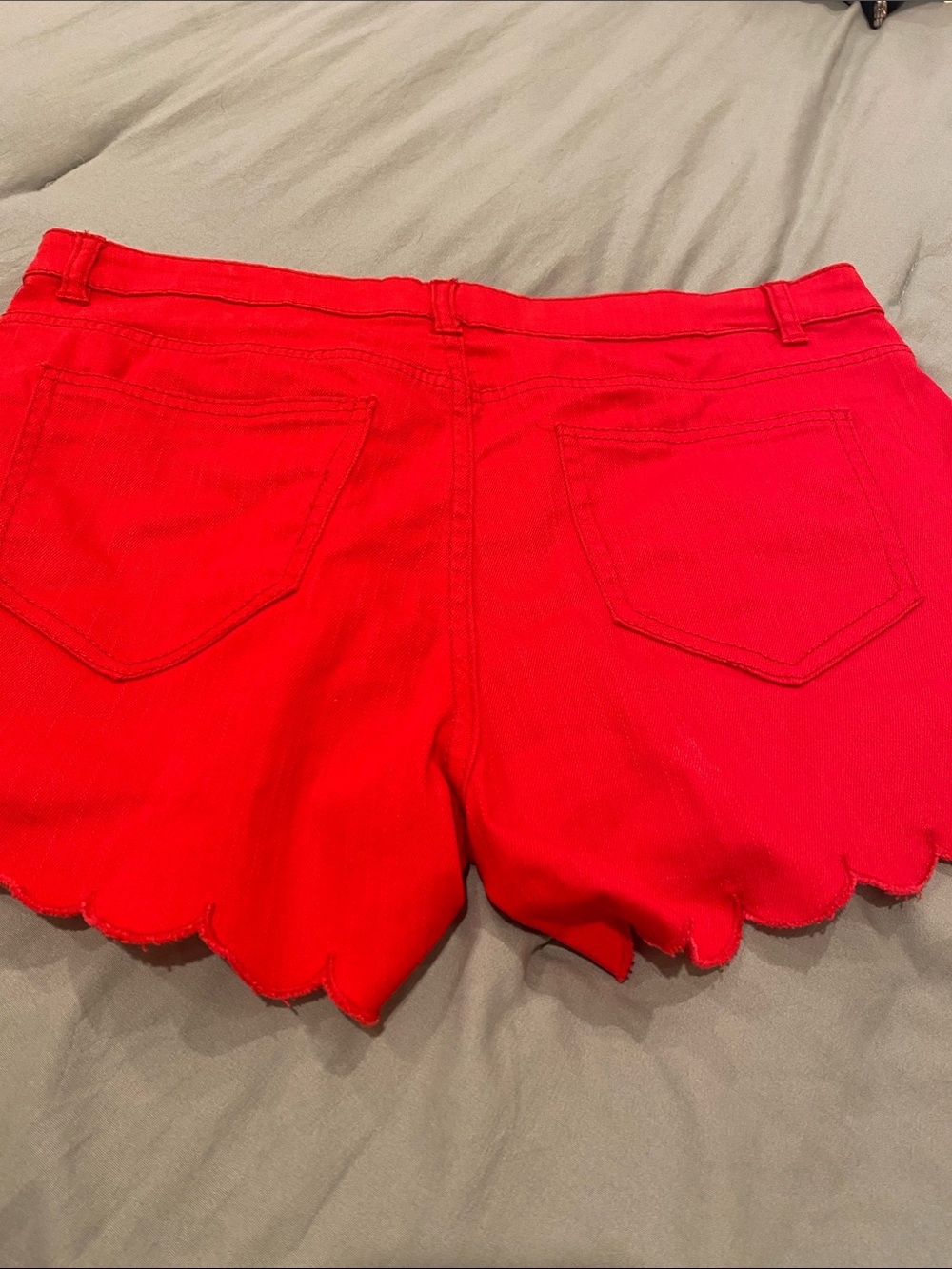 NWOT New Tinseltown Red Denim Shorts - Picture 2 of 4